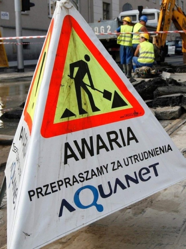 Ulice Marcelińska i Naramowicka w Poznaniu oraz Niepodległości w Luboniu - w tych miejscach w sobotni poranek doszło do awarii wodociągowych, które pozbawiły okolicznych mieszkańców wody.