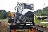 Wypadek na przejeździe kolejowym w Dąbrowie Górniczej. Mężczyzna wjechał pod pociąg. Nowe informacje na temat rannego