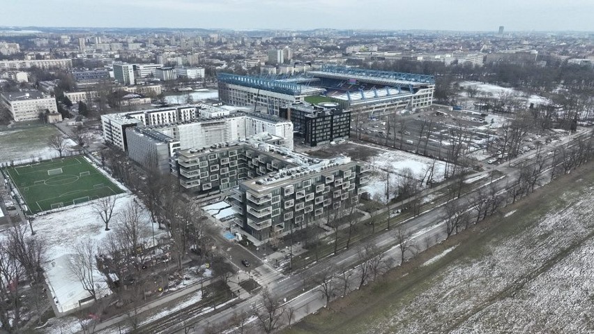 Betonoza przy Błoniach. W miejscu zielonych terenów wyrosły apartamentowce ZDJĘCIA