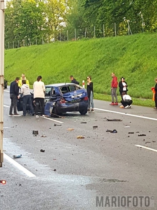 Wypadek na opolskim odcinku autostrady A4 w rejonie Góry św. Anny. Osobówka zderzyła się z ciężarówką. 
