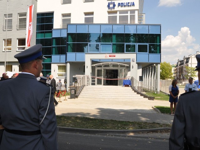 Zbigniew Stonoga, znany i kontrowersyjny bloger internetowy, zamieścił w sieci nagranie z odprawy w szczecineckiej komendzie policji. Forma i treść są co najmniej bulwersujące.