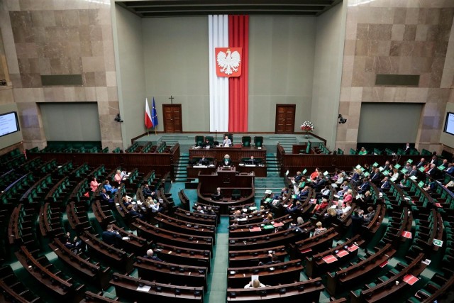 22 czerwca w Sejmie odbyło się pierwsze czytanie obywatelskiego projektu ustawy o "bezpiecznym przerywaniu ciąży i innych prawach reprodukcyjnych". 23 czerwca natomiast posłowie głosowali nad nim