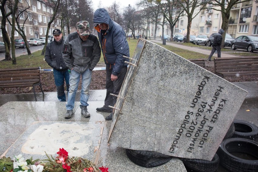 Agnieszka Pomaska pyta szefa MSWiA J. Brudzińskiego o zabezpieczenie przez policję pomnika ks. Jankowskiego