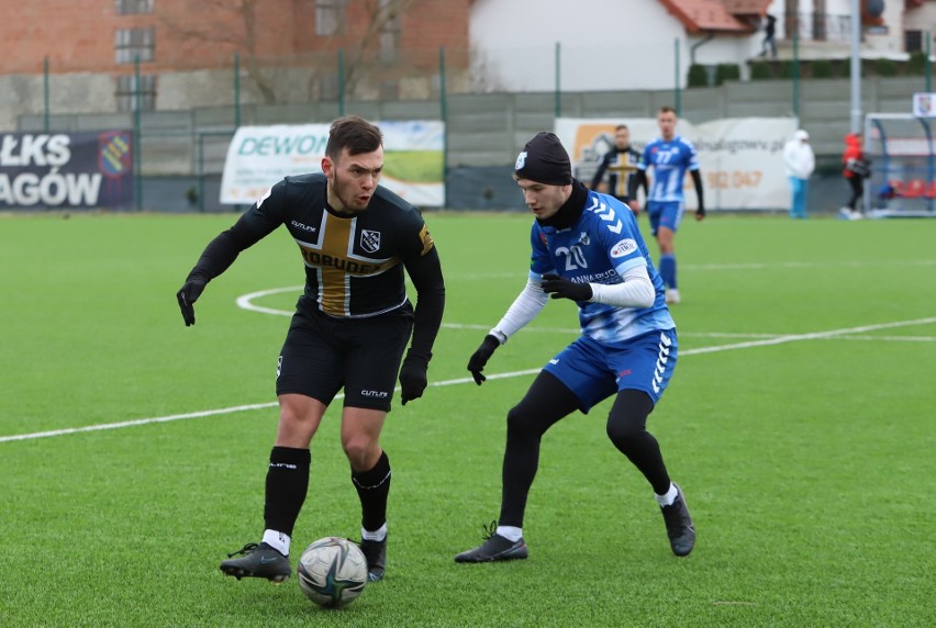 ŁKS Probudex Łagów zremisował w sparingu z Moravią Anna-Bud Morawica 1:1. Było kilku testowanych zawodników. Zobacz zdjęcia