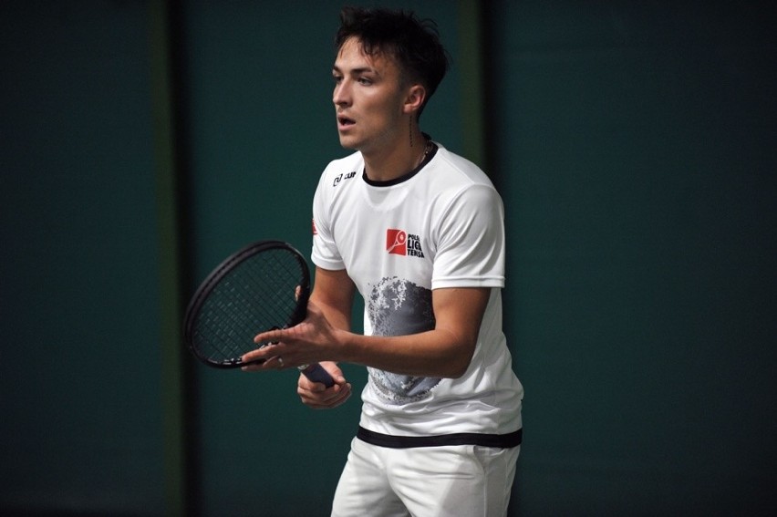 Tenis. 17-letni Aleks Majewski wygrał turniej eliminacyjny Pucharu Polskiej Ligi Tenisa 2020 w Rzeszowie