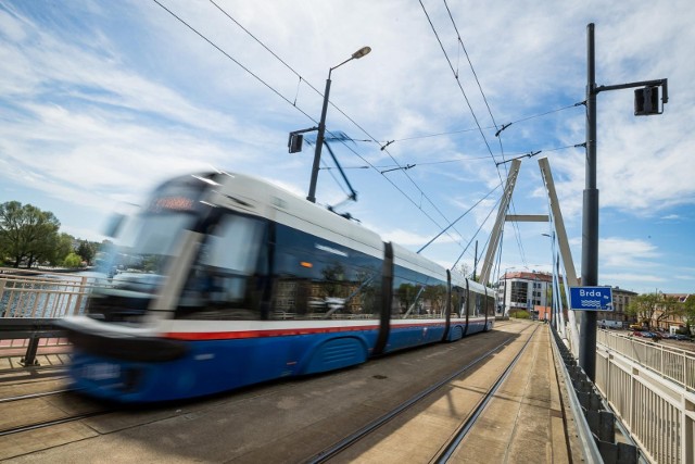 W sobotę i niedzielę autobusy i tramwaje pojadą nieco inaczej. Zmiany w kursowaniu spowodowane są Nocą Muzeów i wymianą rozjazdów tramwajowych na pętli Las Gdański.