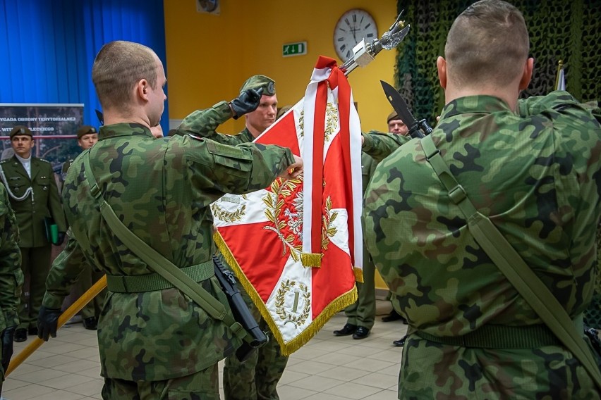 Nowi żołnierze 61. Batalionu Lekkiej Piechoty w Grójcu złożyli przysięgę wojskową