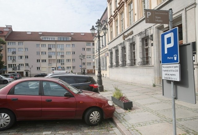 Władze Szczecina chciały, aby parkingi nosiły nazwę Płatne Parkingi Niestrzeżone, czyli tak samo jak miejsca pod Trasą Zamkową oraz przy magistracie.