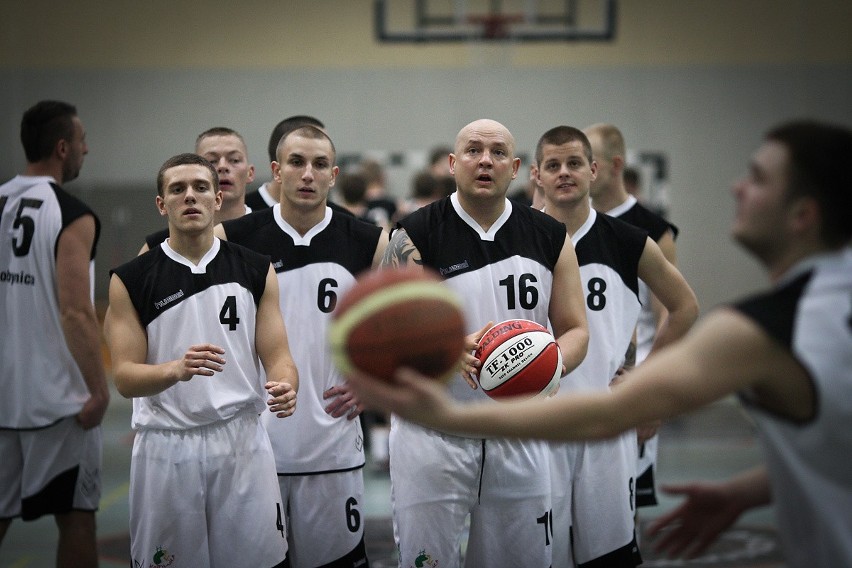 SSK Kobylnica - STK Czarni Słupsk  65:60