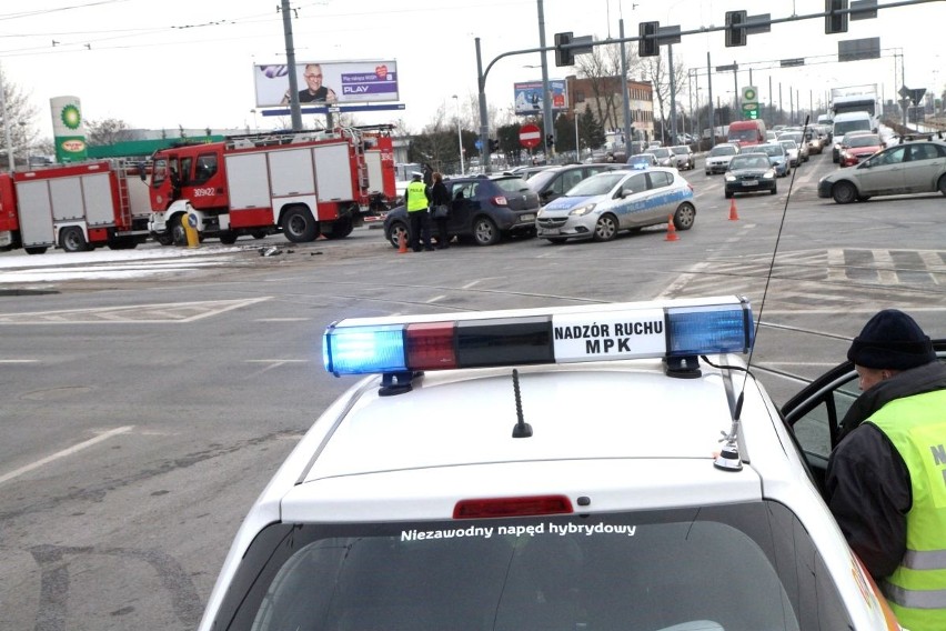 Wypadek na skrzyżowaniu Armii Krajowej i Bardzkiej