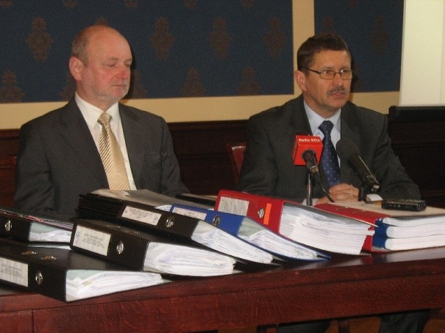 Prezydent Jan Zubowski i wiceprezydent Leszek Rybak na konferencji prasowej pochwalili się możliwością uporządkowania gospodarki wodno-ściekowej w mieście.