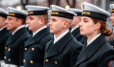 Nowi żołnierze Marynarki Wojennej RP złożyli przysięgę w Gdyni. Służbę wojskową rozpoczną aż 202 osoby