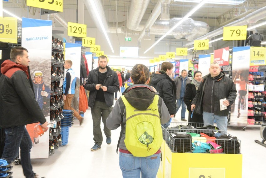 Decathlon i Auchan prowadzą w Polsce sprzdaż używanych...