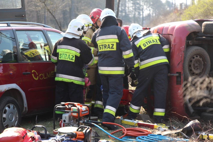 20 rannych w wypadku w Kaletach: ćwiczenia służb ratunkowych