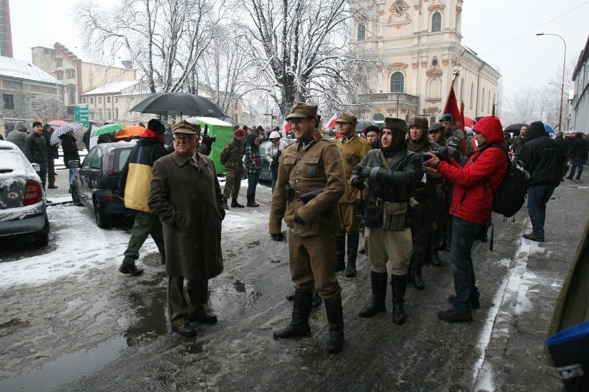 Bielsko-Biała pamięta o Żołnierzach Wyklętych. Ulicami przeszło kilkaset osób [ZDJĘCIA]