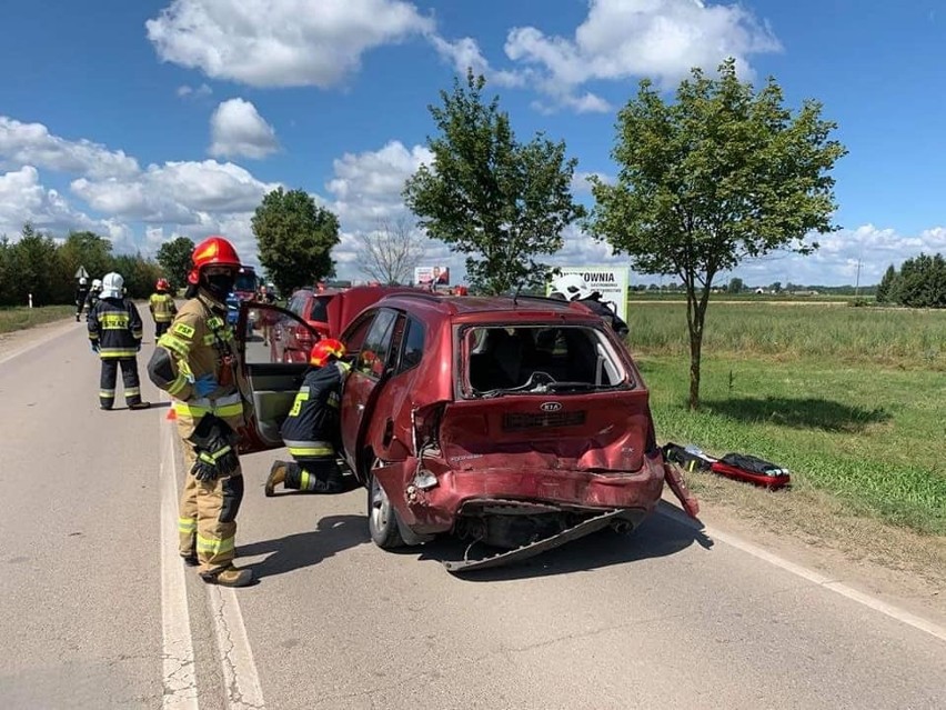 Zdunki. Karambol czterech aut na DK 65 (zdjęcia)