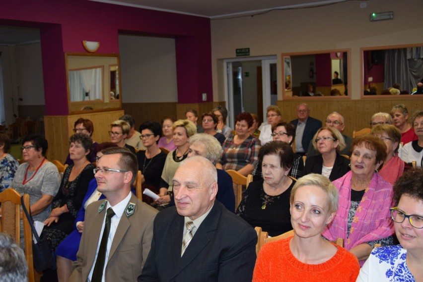 43 studentów i studentek rozpoczęło drugi rok akademicki na...