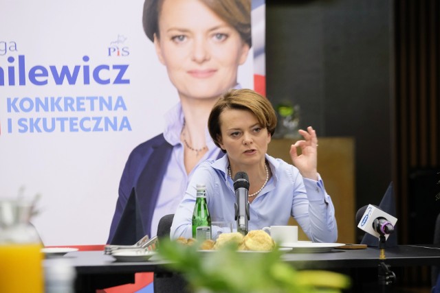 Posłanka Emilewicz podczas tej kończącej się właśnie kampanii przebyła 7000 kilometrów.