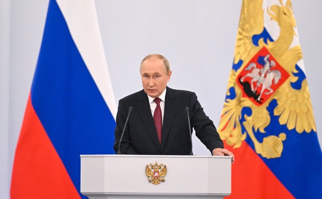 Władimir Putin większość swego wystąpienia poświęcił konfrontacji Rosji z Zachodem