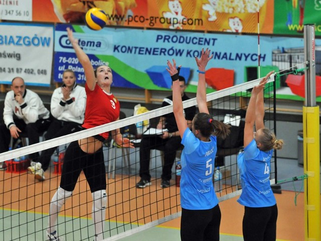 W piątek w Gimnazjum w Bobolicach rozpoczął się drugi Turnieju Piłki Siatkowej Kobiet - Energa Cup 2013.