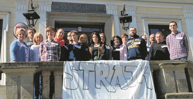 W kilkunastu placówkach oświatowych w powiecie (m.in. w Gimnazjum nr 1 w Myślenicach - na zdj.) odbył się wczoraj strajk