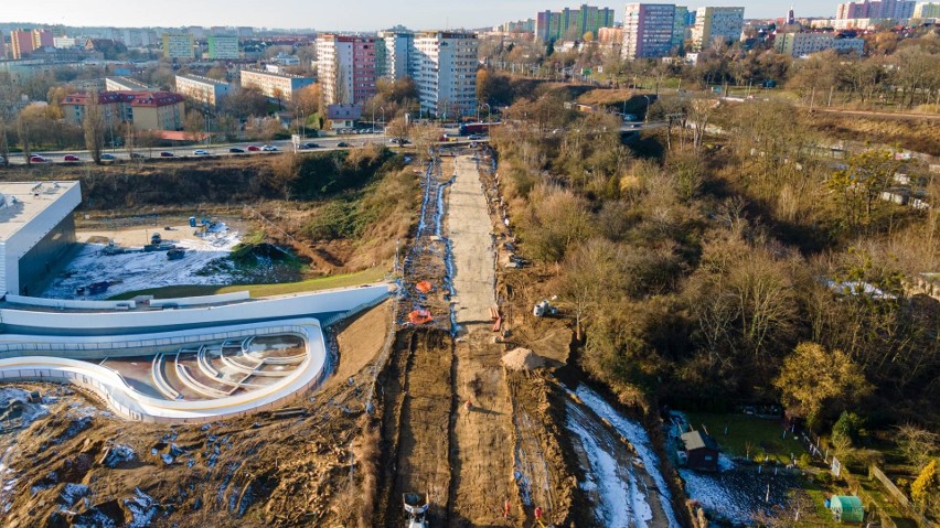 Trwa budowa drogi dojazdowej do aquaparku. Ulica Bożeny w przebudowie