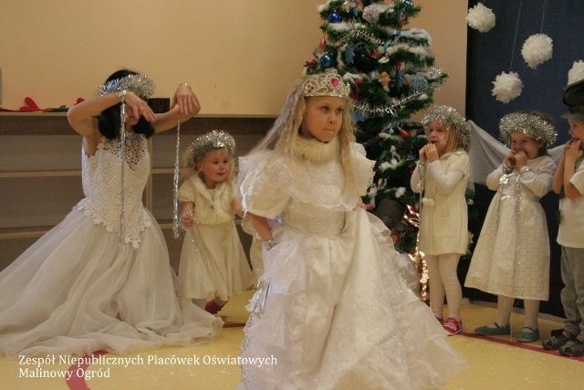 Dzieci z "Malinowego Ogrodu" pięknie prezentowały się podczas świątecznej imprezy.