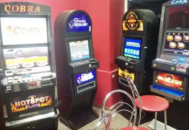 Te automaty służyły do nielegalnych gier hazardowych.