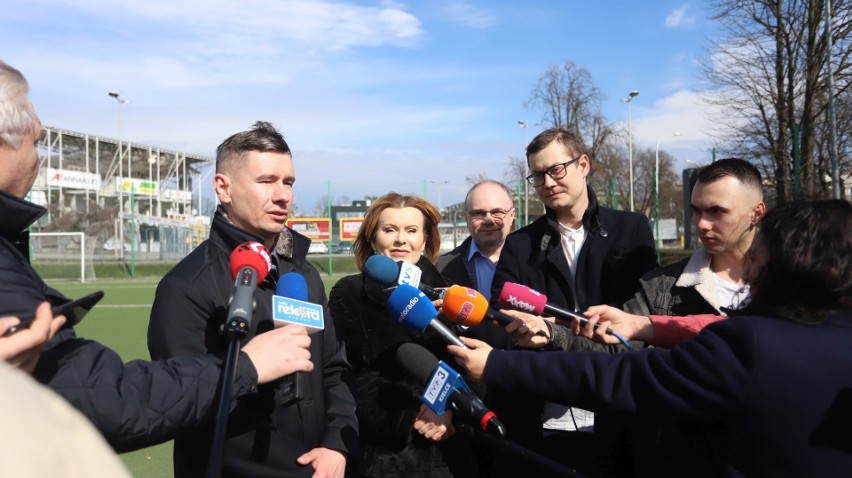 Ministerstwo Sportu przekaże pieniądze na modernizację boisk treningowych w Kielcach. Korzysta z nich Korona Kielce 
