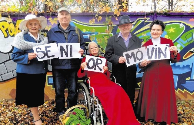 Od lewej: Kazimiera Zielińska, Ryszard Dudek, Anna Koźma, Zbigniew Tragarz i Krystyna Sobczyk.