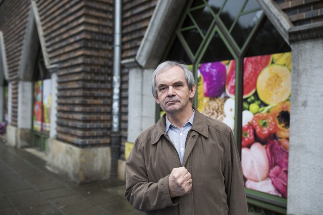 Piotr Trześniewski, jak wielu okolicznych mieszkańców Krowodrzy, od lat robi zakupy w Delikatesach.