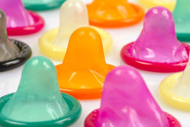 Prezerwatywa to rodzaj mechanicznej antykoncepcji i ochrony przed rozprzestrzenianiem się chorób wenerycznych