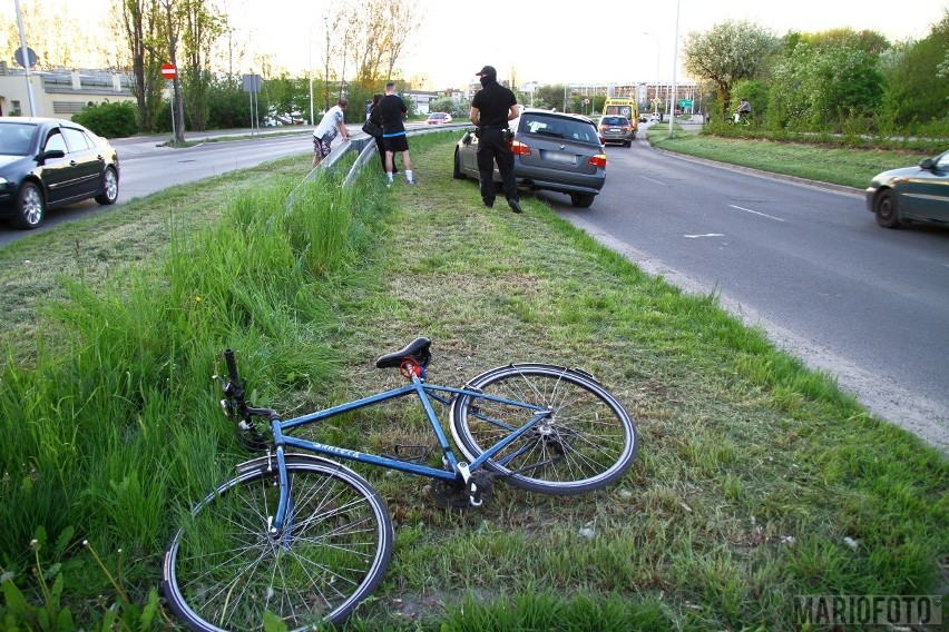 Wypadek w Opolu. Rowerzysta wjechał na pasy wprost pod koła...