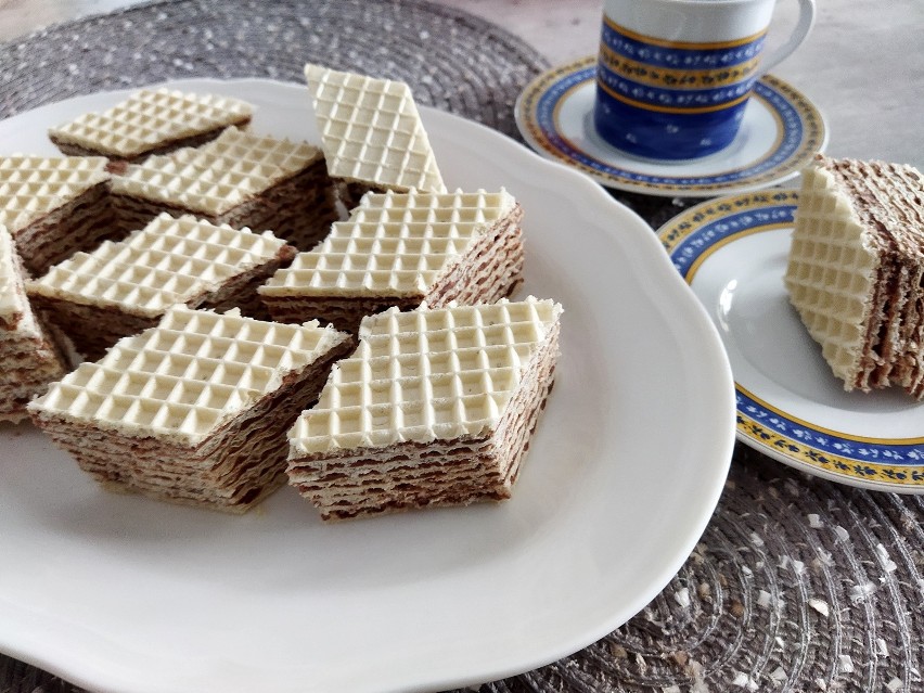 Podpowiadamy, jak przygotować wafle z kakaową masą z mleka w...