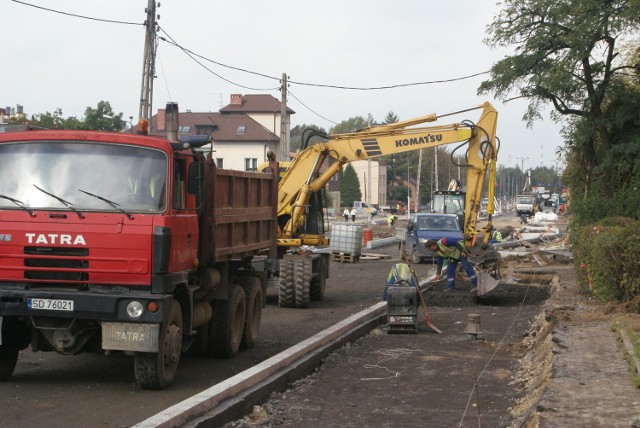 Przebudowa alei Majakowskiego w Dąbrowie Górniczej potrwa do jesieni 2015 roku