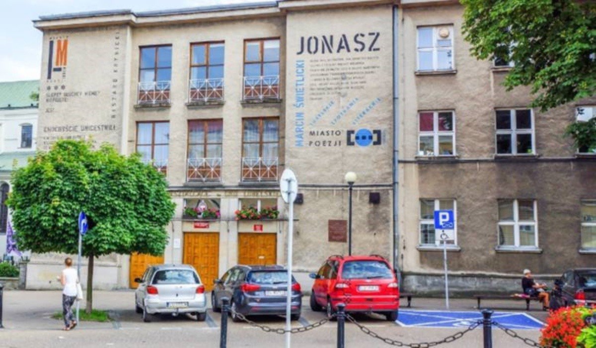 Koronawirus w III liceum im. Unii Lubelskiej. Kolejna klasa w