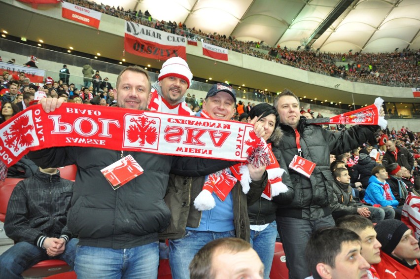 Tak kibice ze Skarżyska-Kamiennej otwierali Stadion Narodowy! Zobacz zdjęcia z meczu Polska - Portugalia sprzed 10 lat