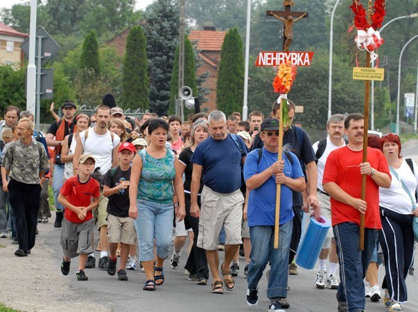 Tysiące pielgrzymów idą do Kalwarii Paclawskiej, gdzie...