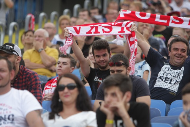 Żużel na Stadionie Śląskim powrócił po 15 latach! W sobotę na Stadionie Śląskim odbył się mecz żużlowy Polska - Reszta Świata. Kibice dopisali. Zobaczcie zdjęcia kibiców