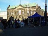 Plac Wolności: Otwarte Klatki manifestowały w obronie kurczaków [ZDJĘCIA]