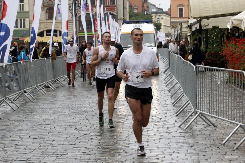 Maraton Wrocław - ZDJĘCIA - zawodnicy z numerami 3801 - 4000