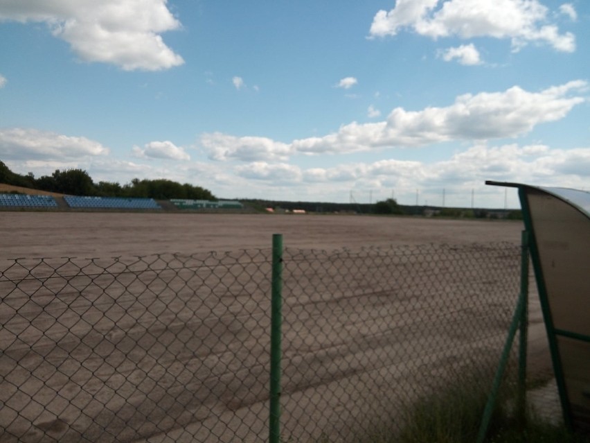 Trwa przebudowa boiska sportowego w Sobkowie