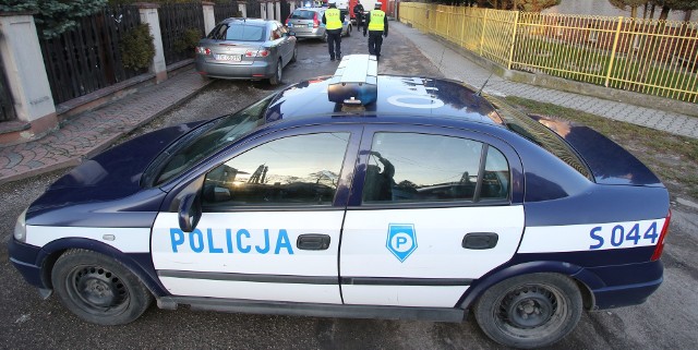 Krajowa Mapa Zagrożeń Bezpieczeństwa upubliczniona w internecie przez policję, pokazuje statystyki przestępstw za cały miniony rok. By były czytelniejsze, policjanci prezentują je w przeliczeniu na 10 tysięcy mieszkańców. Przejrzeliśmy dane za 2019 rok. W których gminach powiatu ostrowieckiego było najbardziej niebezpiecznie?Zobaczcie na kolejnych slajdach >>>>