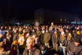 Sylwester pod gwiazdami we Włoszczowie. Świetnie bawiły się tłumy! Zobaczcie nowe zdjęcia i wideo