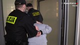 Brutalne pobicie w Chorzowie. Policjanci zatrzymali dwóch pseudokibiców. Grozi im 12 lat więzienia WIDEO