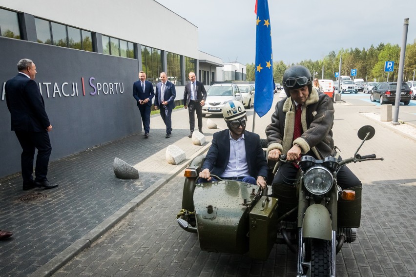 Radosław Sikorski w oświadczeniu wykazał m. in. motocykl...