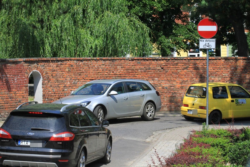 Nowa organizacja ruchu na Psim Polu. Kierowcy jeżdżą "pod prąd"