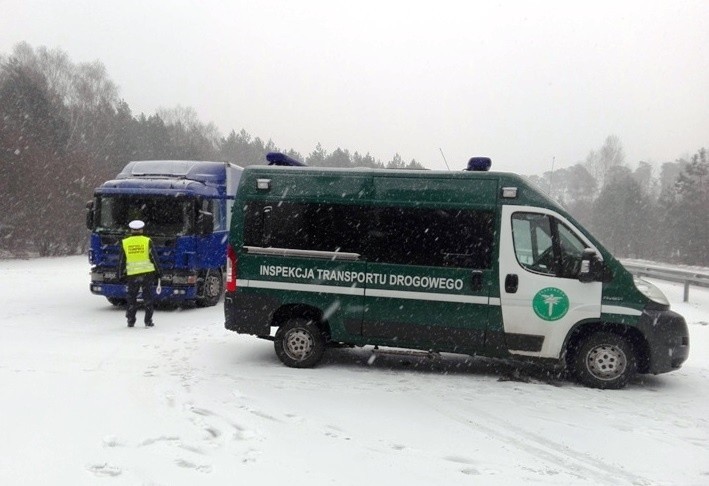 Bez prawa jazdy jechał ciężarówką. Zatrzymała go Inspekcja Transportu Drogowego