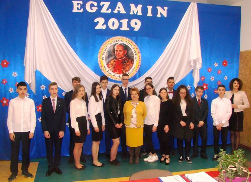 Egzamin gimnazjalny 2019 w Czarni. Tu nauczyciele nie strajkują