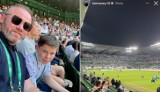 Syn Wayne'a Rooneya, Kai obejrzał mecz Legii Warszawa z Wartą Poznań. Był na trybunach podczas 50. urodzin Żylety